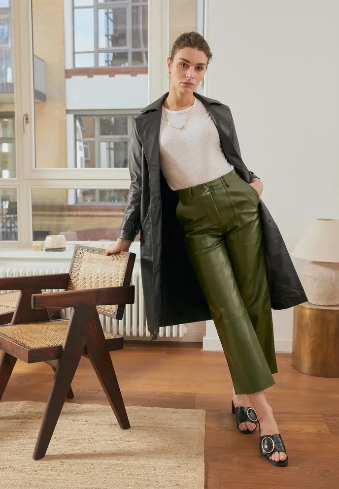 Deadwood, 15 090 Kč, zalando.cz / Archiv firem Deadwood, 15 090 Kč, zalando.cz / Archiv firem