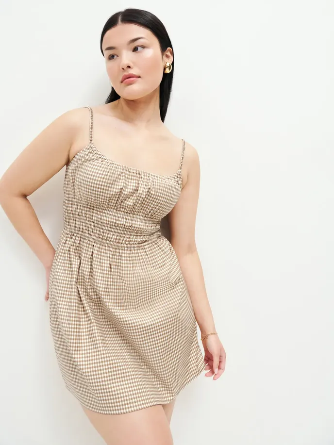 Reformation, 5400 Kč, thereformation.com Reformation, 5400 Kč, thereformation.com