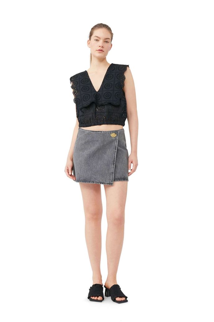 Ganni, 195 eur, ganni.com / Zdroj: Archiv firem Ganni, 195 eur, ganni.com / Zdroj: Archiv firem