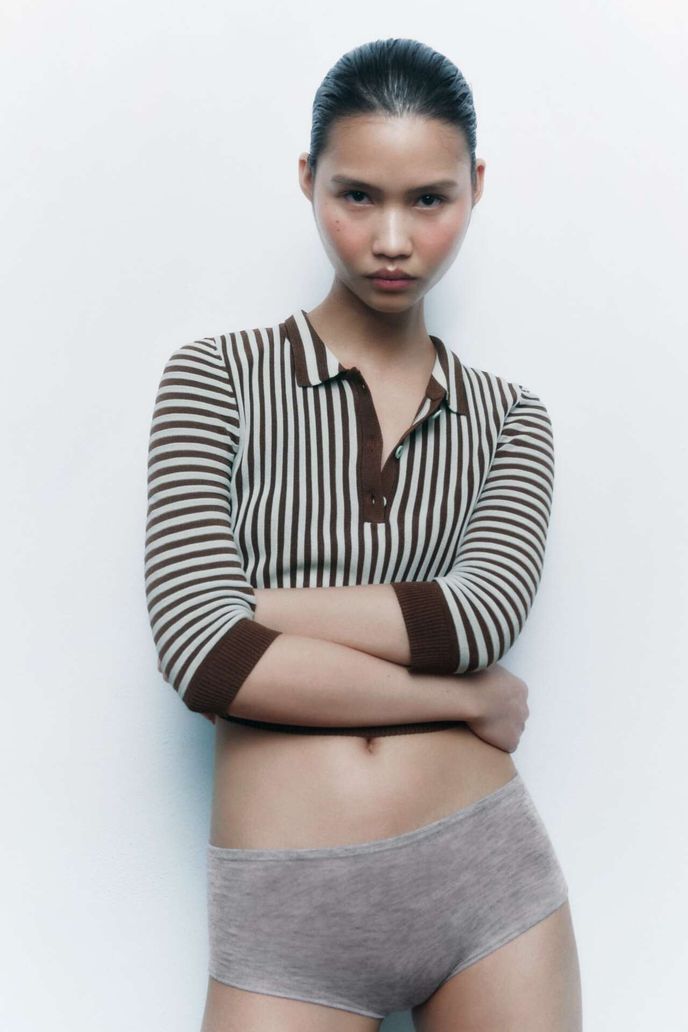 Zara, 599 Kč, zara.com / Zdroj: Archiv firem Zara, 599 Kč, zara.com / Zdroj: Archiv firem