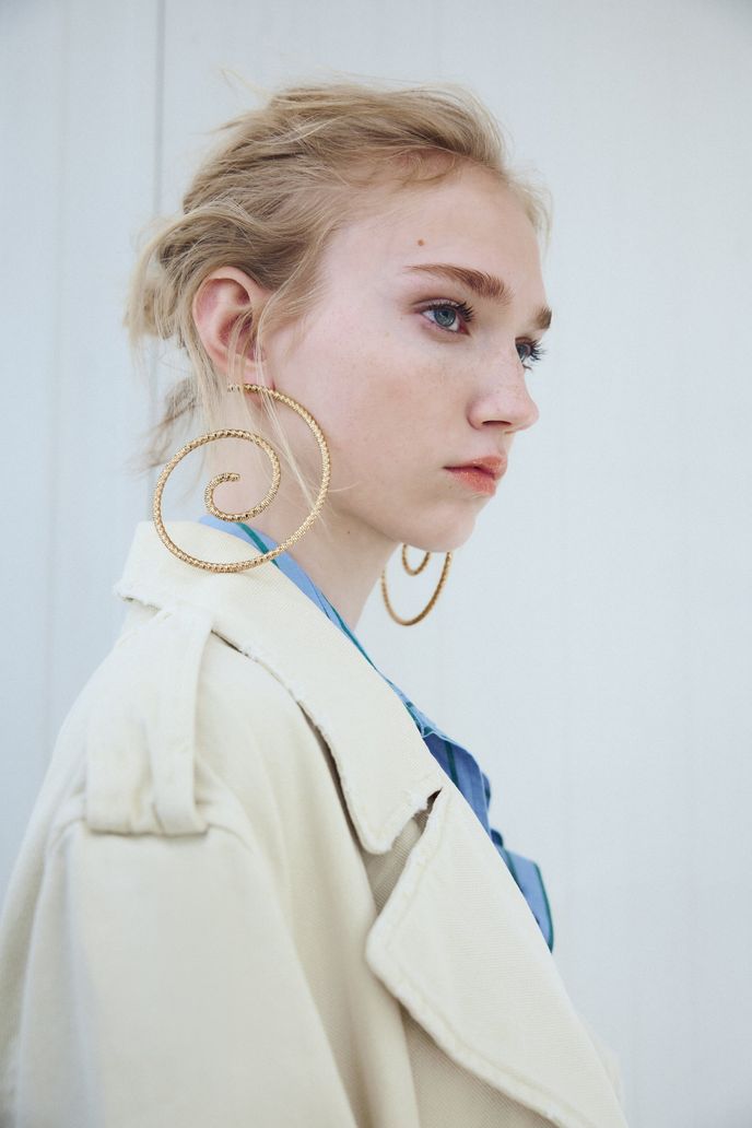 Náušnice, Zara, 399 Kč, zara.com Náušnice, Zara, 399 Kč, zara.com