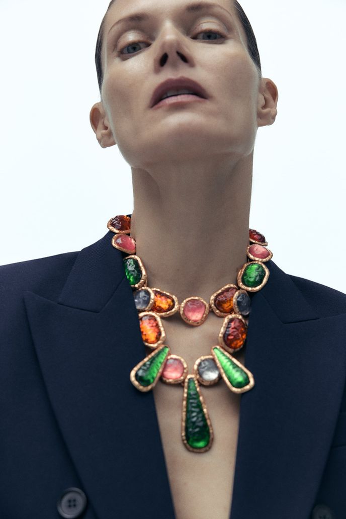 Náhrdelník, Zara, 799 Kč, zara.com Náhrdelník, Zara, 799 Kč, zara.com