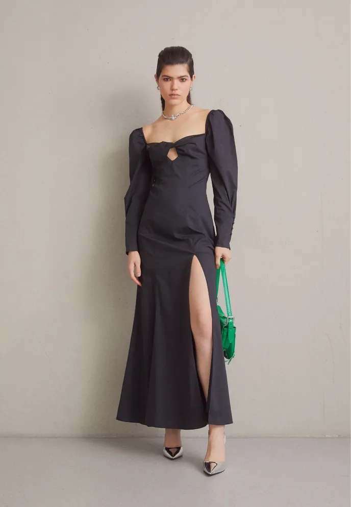 Staud, 5208 Kč, zalando.cz Staud, 5208 Kč, zalando.cz