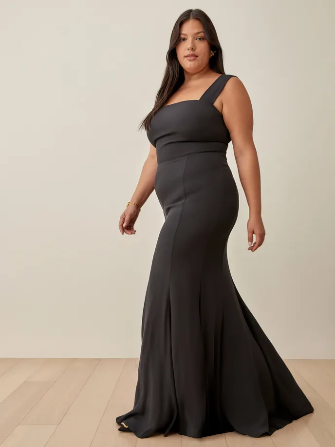 Reformation, 3350 Kč, thereformation.com2 Reformation, 3350 Kč, thereformation.com2