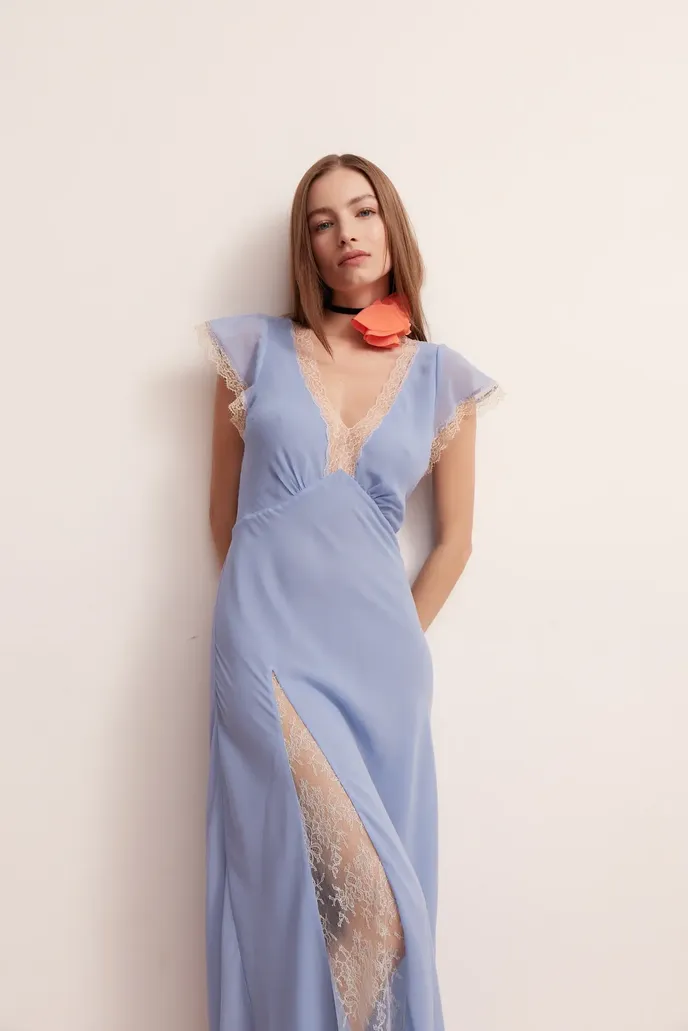 Slip šaty, Pujka, 290 eur, pujka.com Slip šaty, Pujka, 290 eur, pujka.com