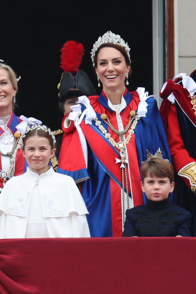 Princezna Catherine s princeznou Charlotte a princem Louisem během korunovace krále Karla III. / Zdroj: Profimedia.cz