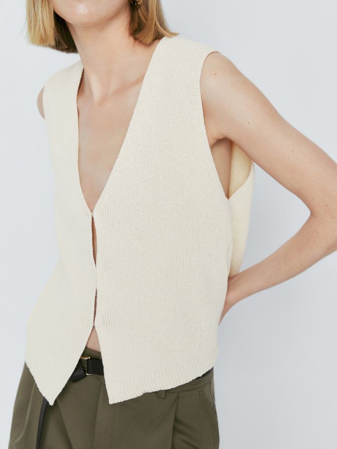 Massimo Dutti, 1595 Kč, massimodutti.com / Zdroj: Archiv firem Massimo Dutti, 1595 Kč, massimodutti.com / Zdroj: Archiv firem