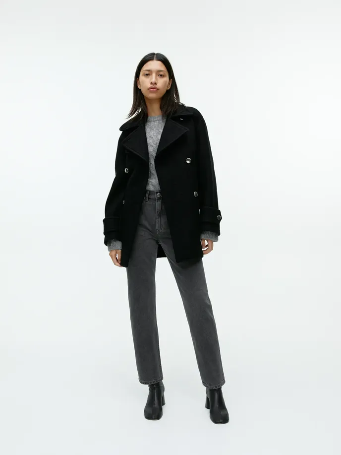 Rovné džíny, Arket, 79 eur, arket.com Rovné džíny, Arket, 79 eur, arket.com