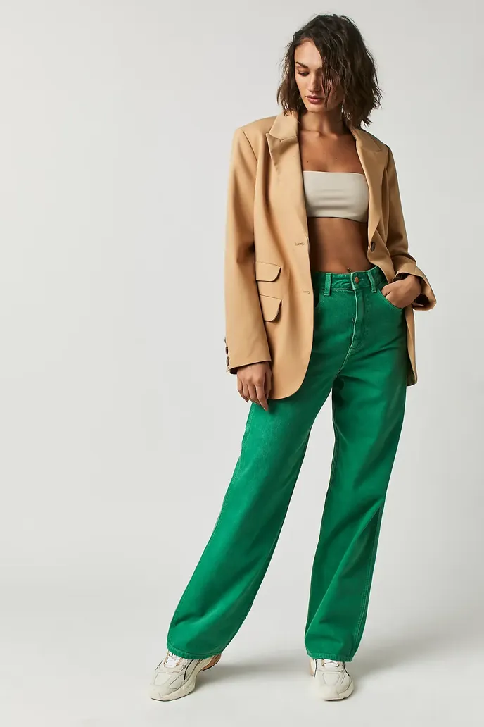 Wrangler, 128 eur, freepeople.com / Zdroj: Archiv firem Wrangler, 128 eur, freepeople.com / Zdroj: Archiv firem