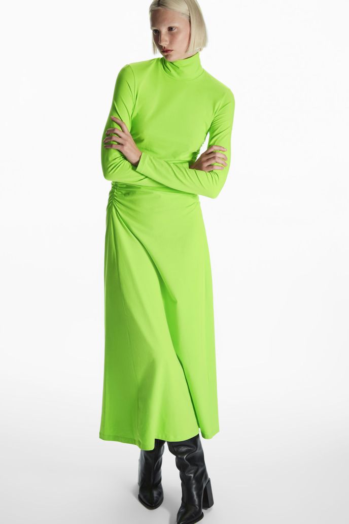 COS, 89 eur, cos.com3 COS, 89 eur, cos.com3