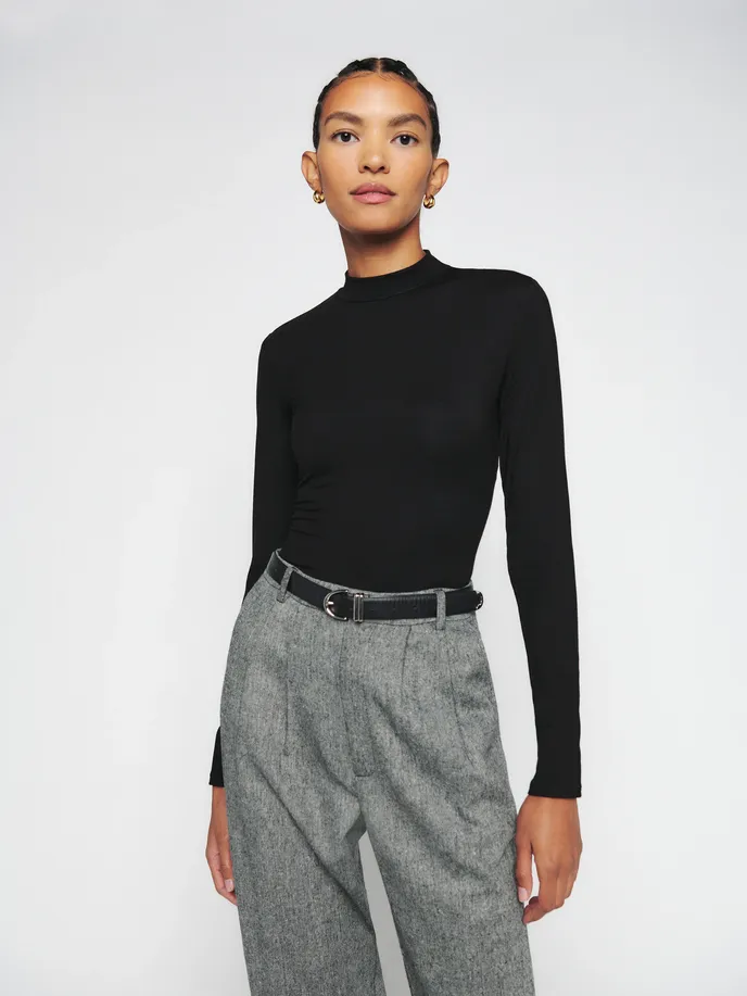 Reformation, 2150 Kč, thereformation.com Reformation, 2150 Kč, thereformation.com