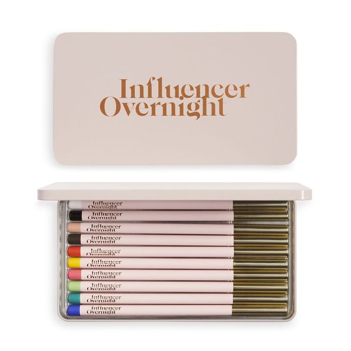 Sada 10 krémových gelových tužek X Influencer Overnight Artistry Liner Tin, Revolution PRO, 640 Kč, douglas.cz