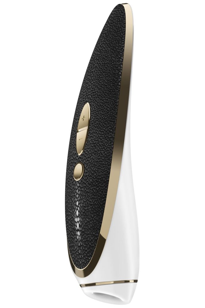 Luxusní nabíjecí stimulátor klitorisu Satisfyer Haute Couture, 2299 Kč, yoo.cz