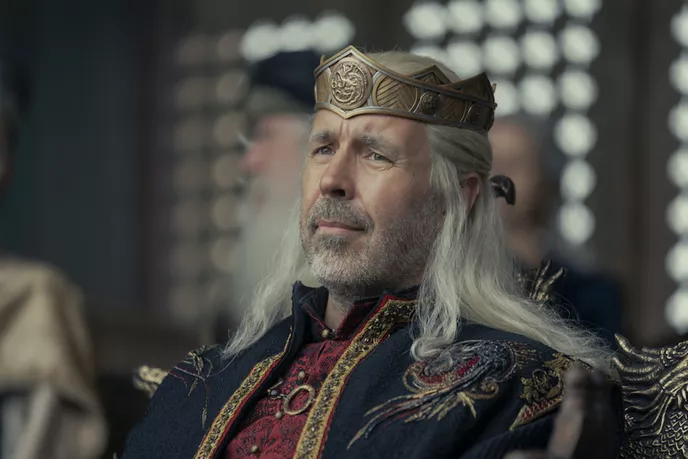 Paddy Considine jako král Viserys I. Targaryen.