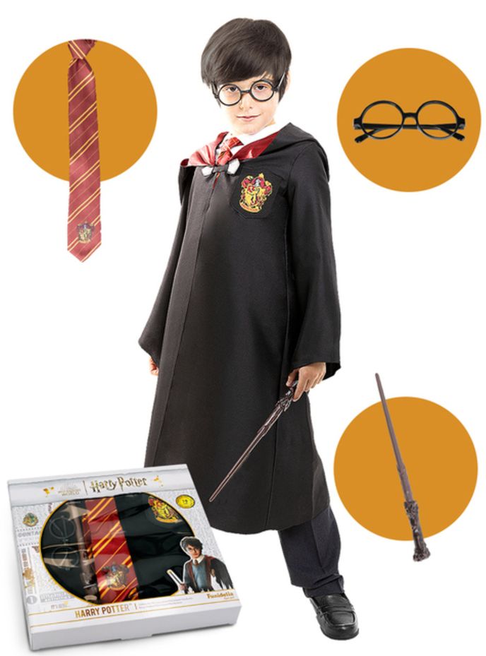 Kostýmový set Harry Potter, 999 Kč, fundelia.cz Kostýmový set Harry Potter, 999 Kč, fundelia.cz
