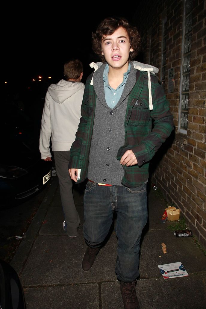 Takhle Harryho Stylese, coby soutěžícího britského X Factoru, poprvé v roce 2010 poznala široká veřejnost.