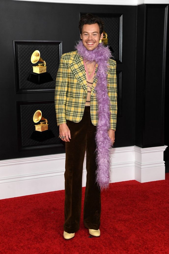 Předávání cen Grammy 2021, outfit číslo dva.