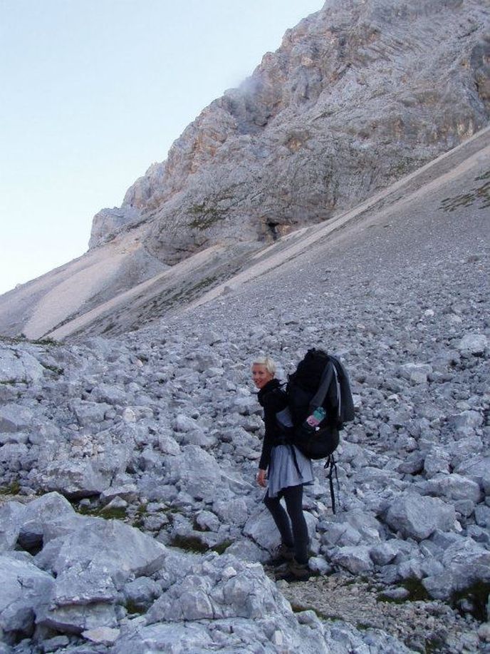 Měsíční krajina při výstupu na Triglav.