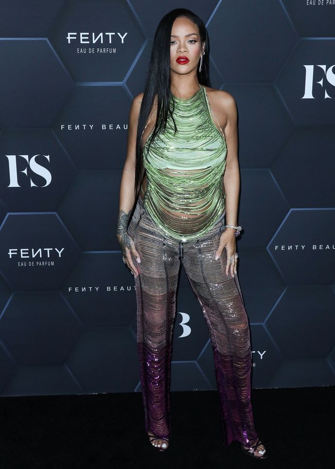 Rihanna v The Attico na akci Fenty Beauty.