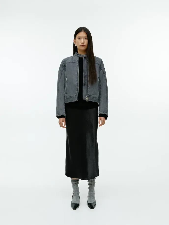 Sukně, Arket, 79 eur, arket.com Sukně, Arket, 79 eur, arket.com