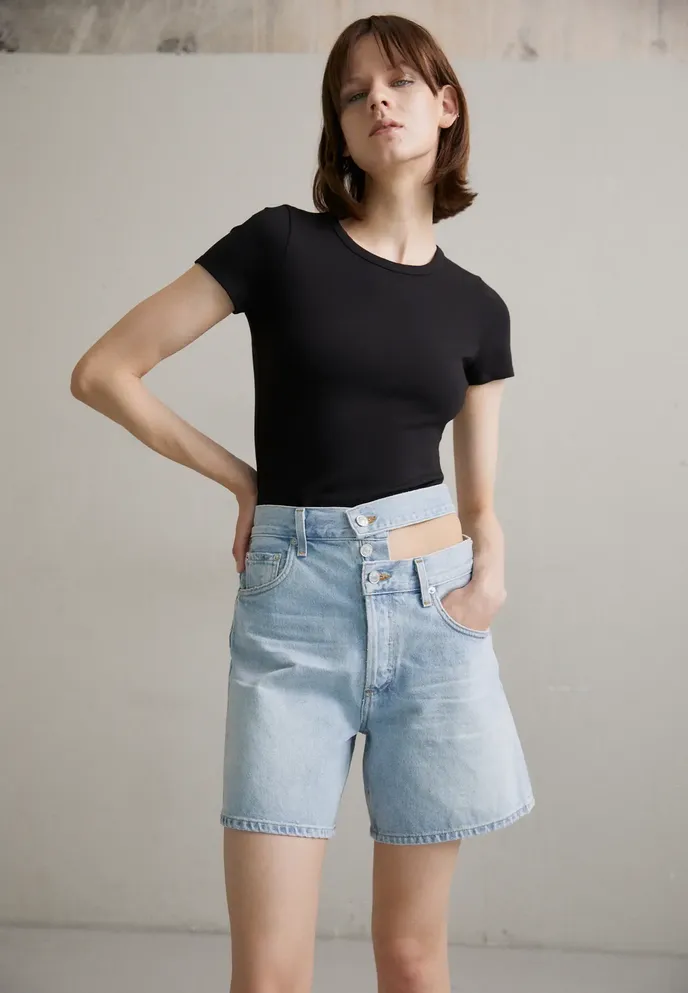 Agolde, 7370 Kč, zalando.cz Agolde, 7370 Kč, zalando.cz