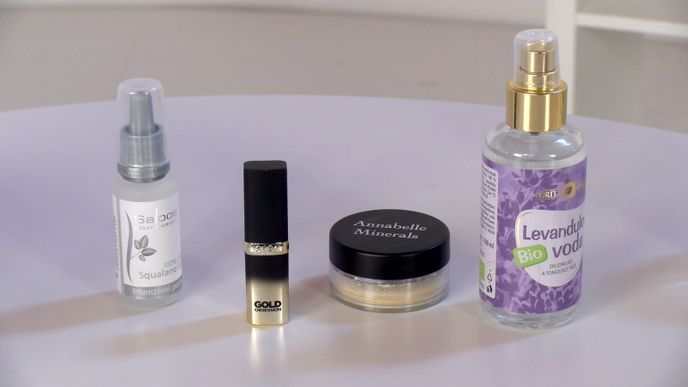 Vyzkoušeno před kamerou: Ideální make-up na léto a suchý olej na pleť Vyzkoušeno před kamerou: Ideální make-up na léto a suchý olej na pleť