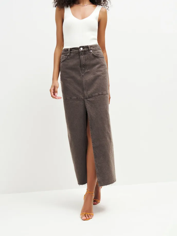 Reformation, 5750 Kč, thereformation.com Reformation, 5750 Kč, thereformation.com