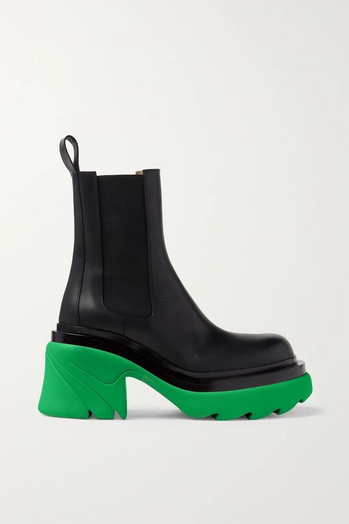 Bottega Veneta, 990 eur, net-a-porter.com Bottega Veneta, 990 eur, net-a-porter.com