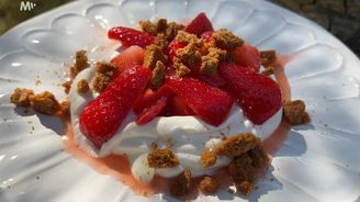 Nejjednodušší a nejlepší letní dezert: macerované jahody s mascarpone