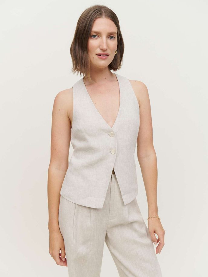 Reformation, 3950 Kč, thereformation.com3 Reformation, 3950 Kč, thereformation.com3