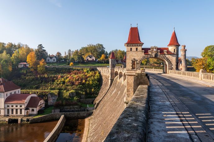 Historická přehrada Les království