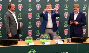 Nový los MOL Cupu: Slavia nakonec míří do Kroměříže, Spartu čeká Líšeň