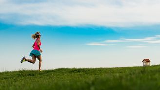 Dobrá rozcvička před během na 10 km. Nezapomeňte na ni!