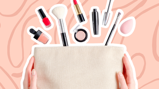Inventura kosmetické taštičky: Jak ji vyčistit a s kterými produkty se rozloučit?