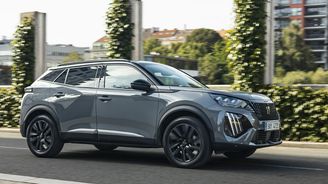 Peugeot 2008 GT 1.2 PureTech 130 Peugeot 2008 GT 1.2 PureTech 130