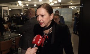 Dračice Zuzana Stivínová: Neskutečná kost v síťovaných punčoškách! 