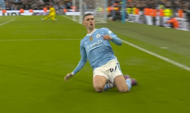 SESTŘIH: Manchester City - Manchester United 3:1. Derby otočil Foden