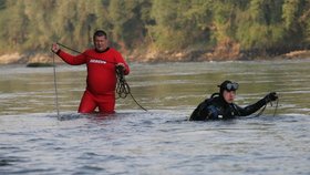 Záchranáři pátrali po malé Simonce v řece Váhu