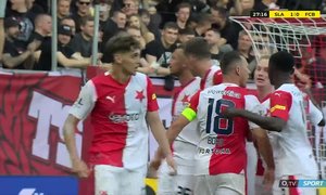 Slavia - Baník: Důrazný Schranz dorazil balon do sítě! 1:0