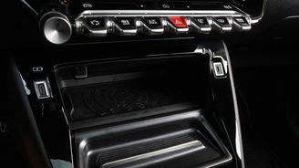 Peugeot e-208 (51 kWh) Peugeot e-208 (51 kWh)