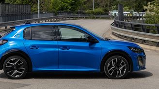 Peugeot e-208 (51 kWh) Peugeot e-208 (51 kWh)