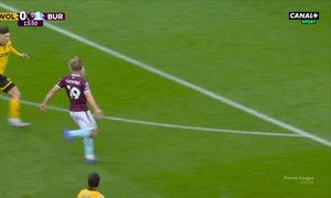 SESTŘIH: Wolverhampton - Burnley 2:3. Krejčího asistence body nepřinesla, Wolves s nováčkem prohráli SESTŘIH: Wolverhampton - Burnley 2:3. Krejčího asistence body nepřinesla, Wolves s nováčkem prohráli