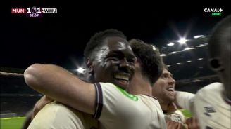 SESTŘIH: Manchester United - West Ham 1:1. Souček zpátky v základu, pomohl k bodu SESTŘIH: Manchester United - West Ham 1:1. Souček zpátky v základu, pomohl k bodu