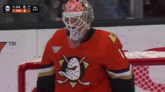 Dostál vychytal Seattle, byl blízko čistému kontu. Zapsal 21. výhru v sezoně Dostál vychytal Seattle, byl blízko čistému kontu. Zapsal 21. výhru v sezoně