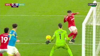 SESTŘIH: Nottingham - Wolves 0:0. Vlci s Krejčím v sestavě vydolovali bod za remízu SESTŘIH: Nottingham - Wolves 0:0. Vlci s Krejčím v sestavě vydolovali bod za remízu