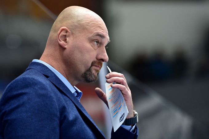 Zábranský se vrací na střídačku Komety! Jeho asistenty budou Erat i Pokorný Zábranský se vrací na střídačku Komety! Jeho asistenty budou Erat i Pokorný