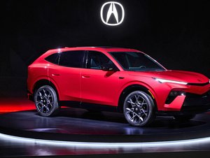 Honda plánuje hybridní ofenzivu. Čtyřválec bude menší z motorů