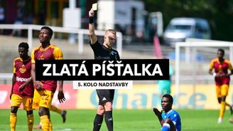 Zlatá píšťalka: Kdyby VAR intervenoval... penalta pro Duklu být mohla. Kdo je NEJ sudím sezony? Zlatá píšťalka: Kdyby VAR intervenoval... penalta pro Duklu být mohla. Kdo je NEJ sudím sezony?