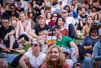 Hudební festivaly, sousedské slavnosti i divadlo. Praha 2 podpoří 48 kulturních projektů