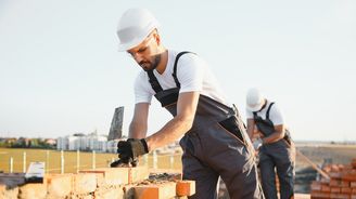 Jak ušetřit 200 tisíc na domě? Než položíte cihlu, udělejte toto Jak ušetřit 200 tisíc na domě? Než položíte cihlu, udělejte toto